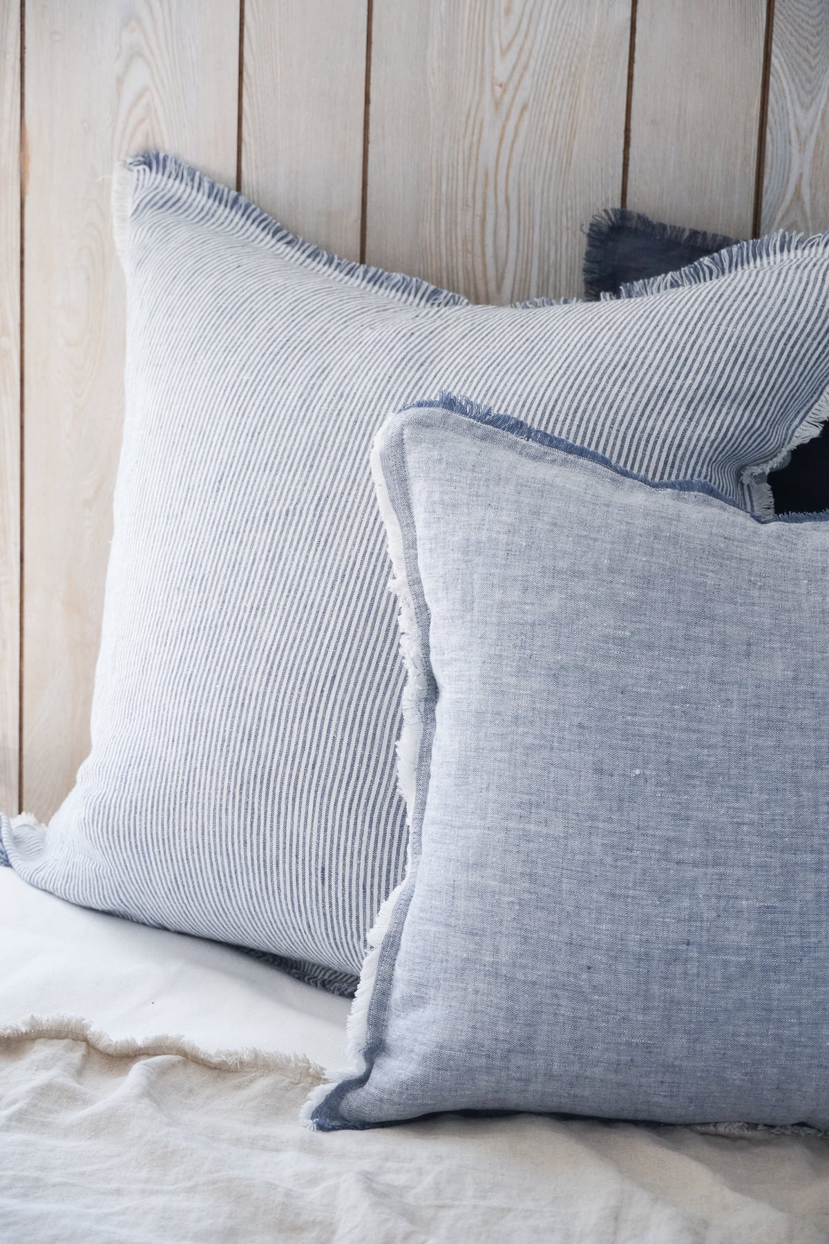 Chambray Blue So Soft Linen Pillows – Anaya